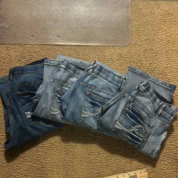 4 preowned pairs of women’s size 13-14. - Picture 9 of 13